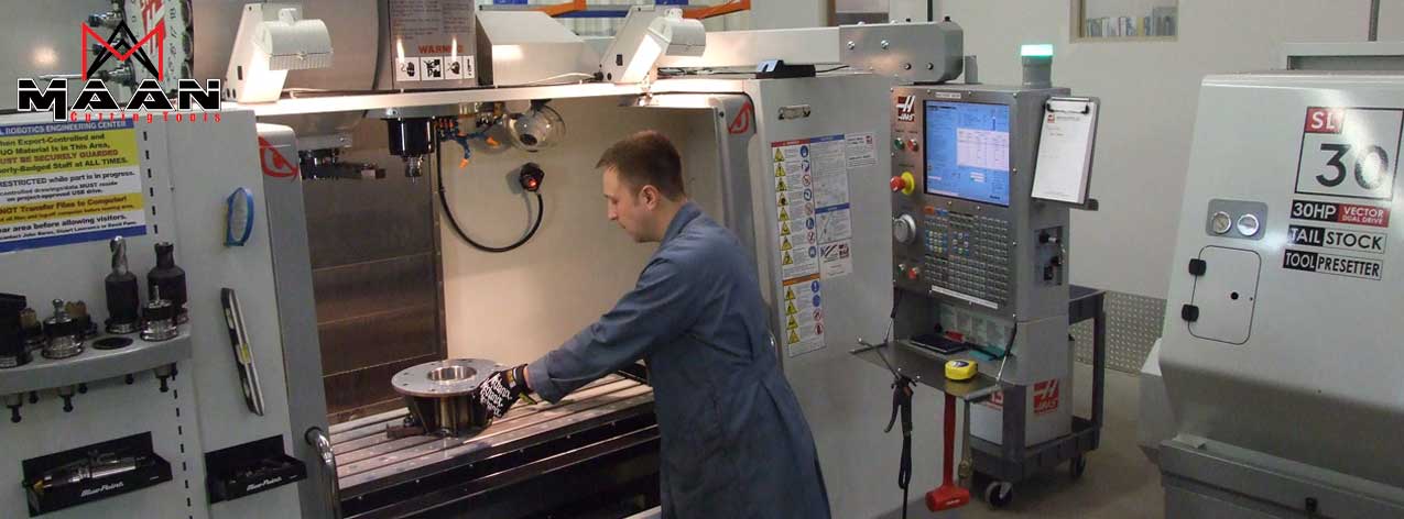 کاربرد دستگاه تراشکاری CNC و اجزای آن